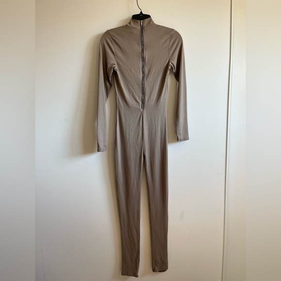 FASHION NOVA Jumpsuit - Picture 3 of 5